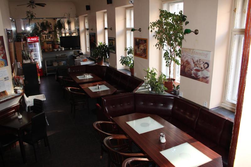 Hotel Praha Club bed & breakfast - image 9