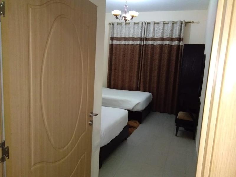 One-Bedroom Apartment image 2