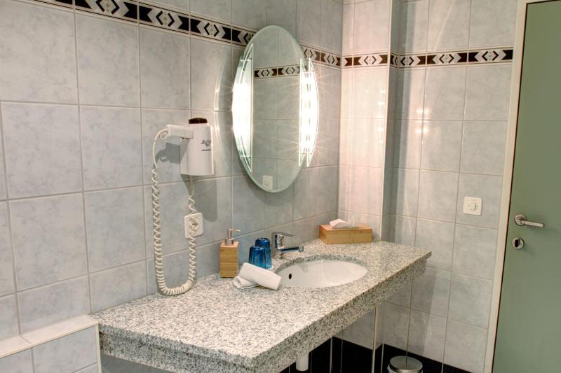 Double Room (gratis car parking) image 2
