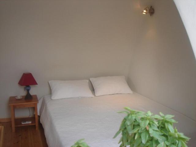 Studio (2 Adults) - Split Level image 1