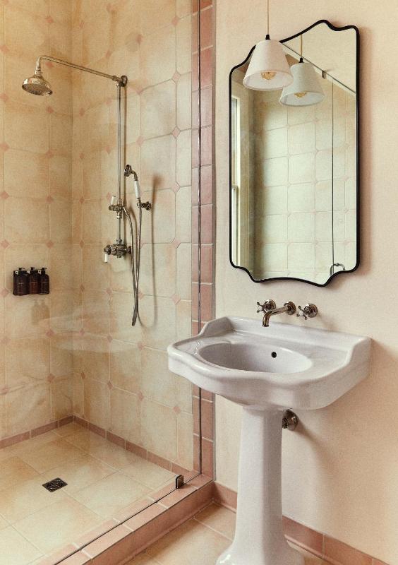 Convent Classic image 2