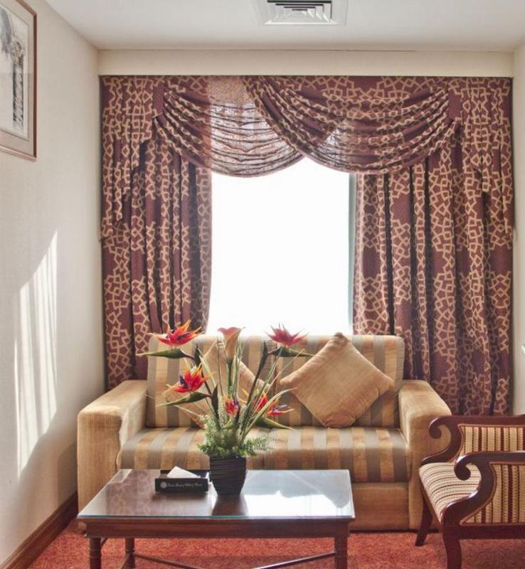 Deluxe Room image 2