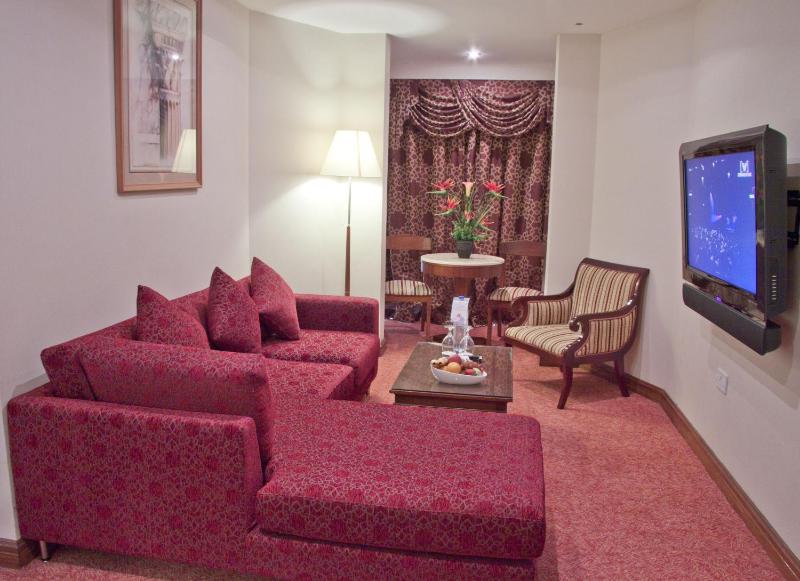 Executive Suite image 2
