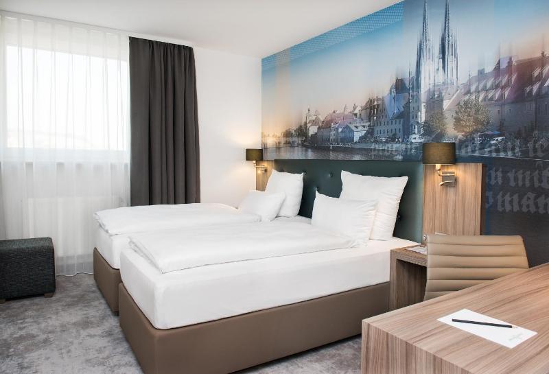 Business Double Room image 2