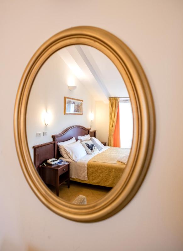 Superior Double Room image 2