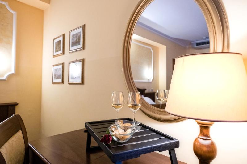 Superior Double Room image 3