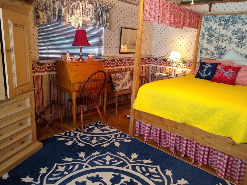 Quadruple Room image 1