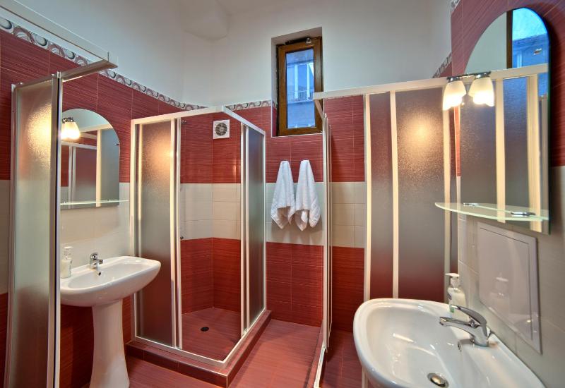 Superior Double Room with External Bathroom image 1