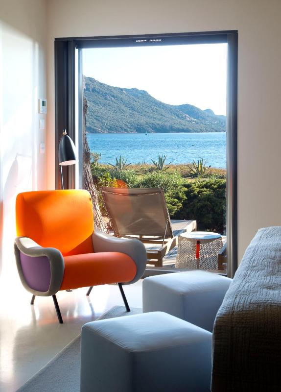 Deluxe Double Room with Sea View image 4