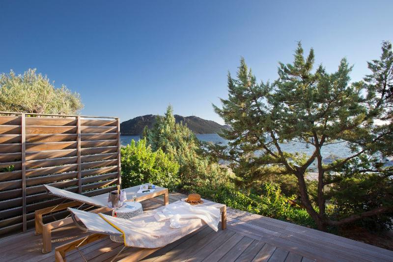 Deluxe Double Room with Sea View image 1