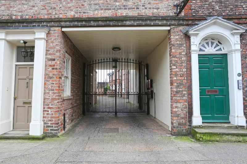 Apartment - Ground Floor image 3