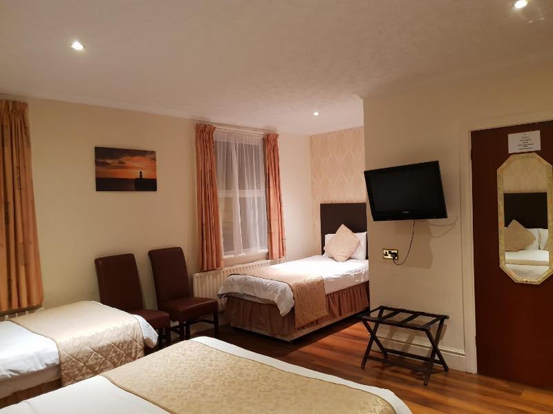 Family Room image 1