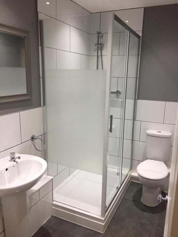Economy Quadruple Room with Shared Bathroom image 1