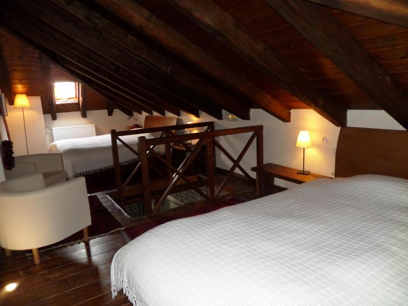 Deluxe Suite with Spa Bath image 2