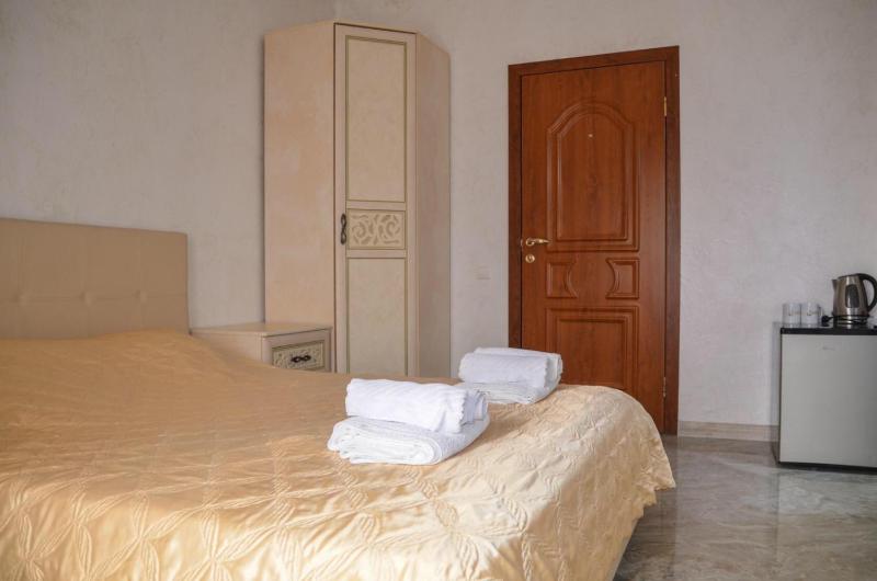 Comfort Triple Room image 2