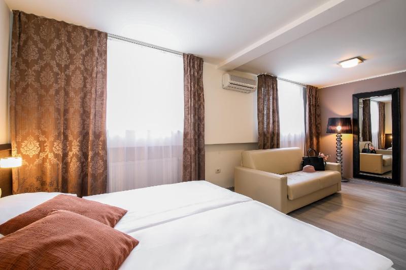 Special Offer - Superior Double Room with City Break Package image 3