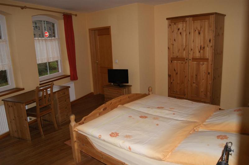 Double Room image 4