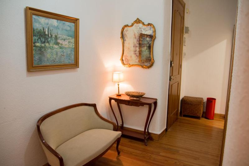 Beach Side Apartment - image 9