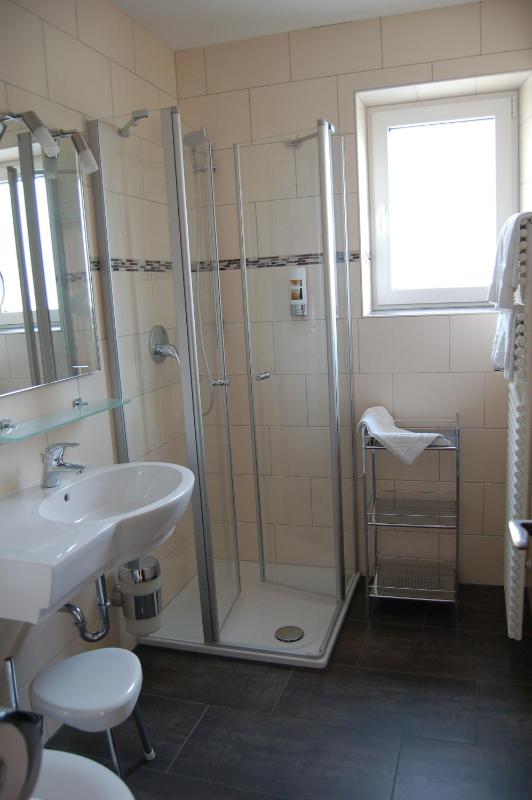 Double Room with Balcony image 2