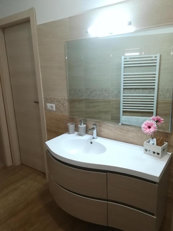 Deluxe Double Room with Sea View image 2