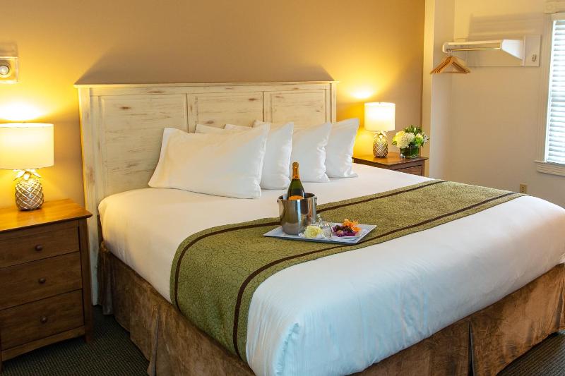 King Room image 2