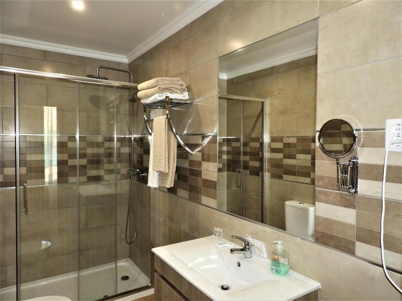 Superior Suite image 3