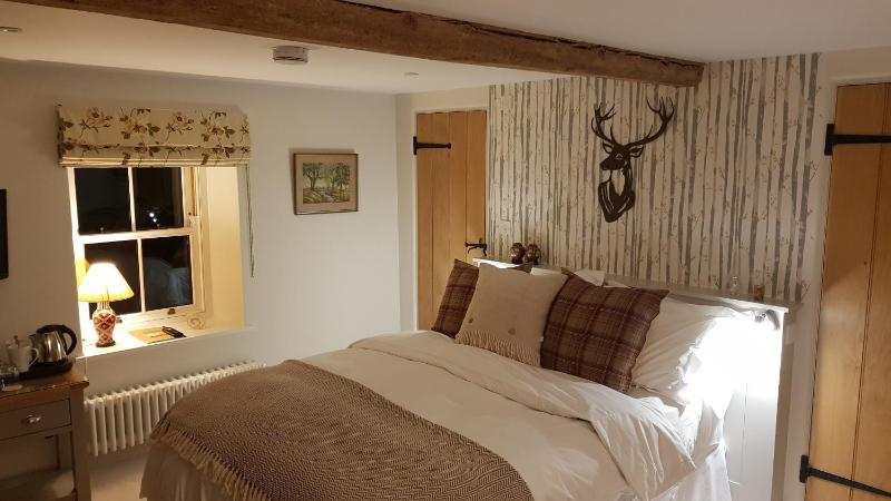 Standard King Room image 1