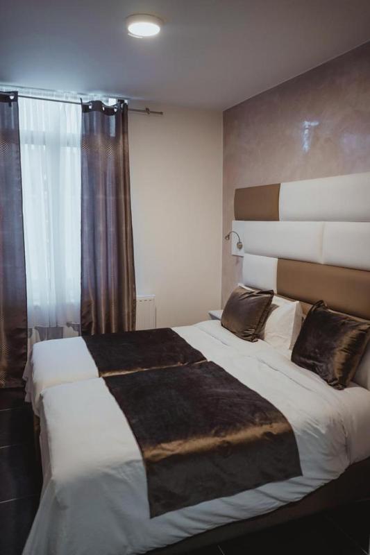 HOTEL ONYX EXPO - image 15