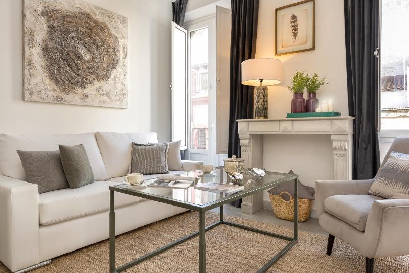 Duplex Three-Bedroom Apartment with Terrace image 4