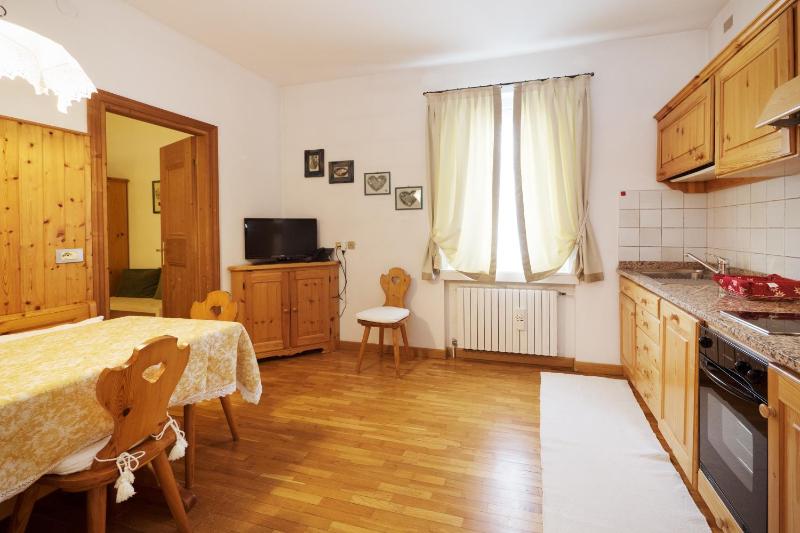 Family Room With Kitchenette image 4