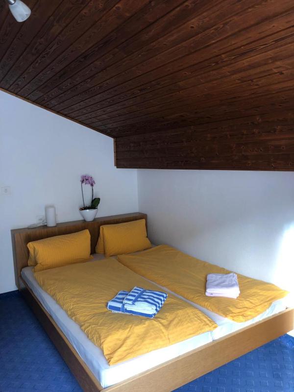 Economy Double Room image 4