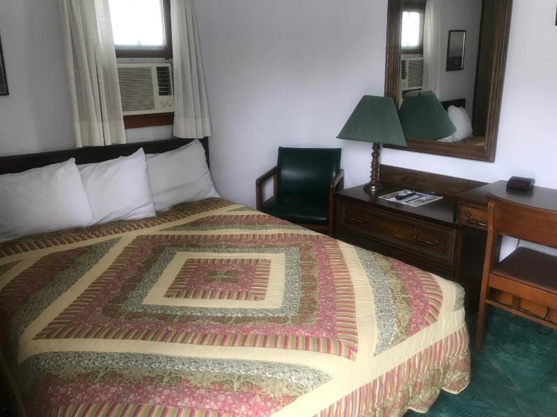 Deluxe Double Room image 3