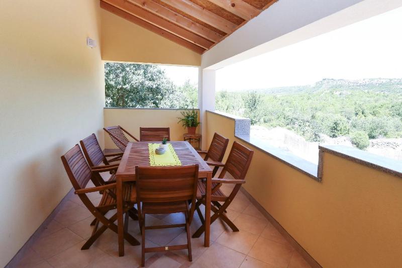 Three-Bedroom Holiday Home  image 4