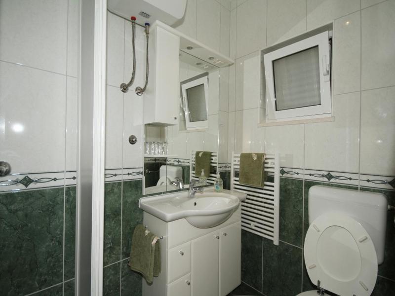 Private Entrance Two-Bedroom Apartment with Sea View and Terrace image 2