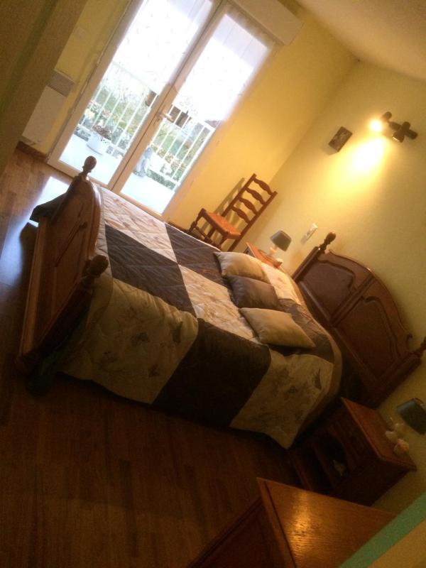 Double Room with Balcony image 4