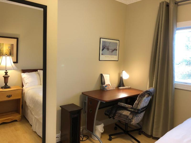 Cozy Bedrooms Guest House - image 5