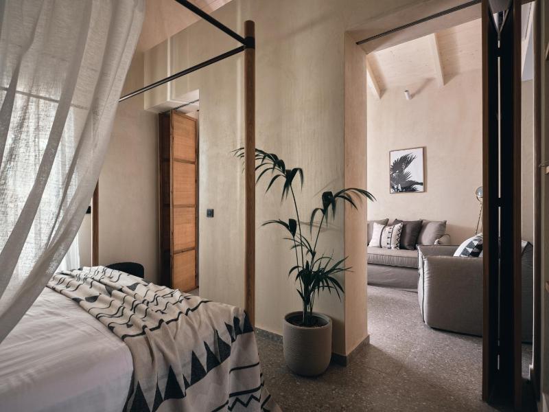 Suite with Sea View image 3