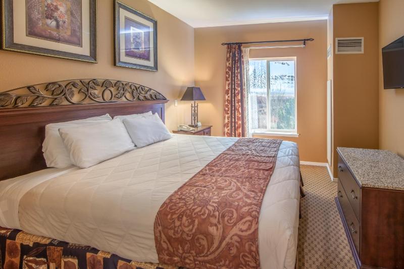 Two-Bedroom Villa image 1
