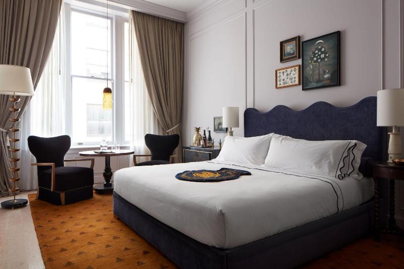 King Bedroom image 1