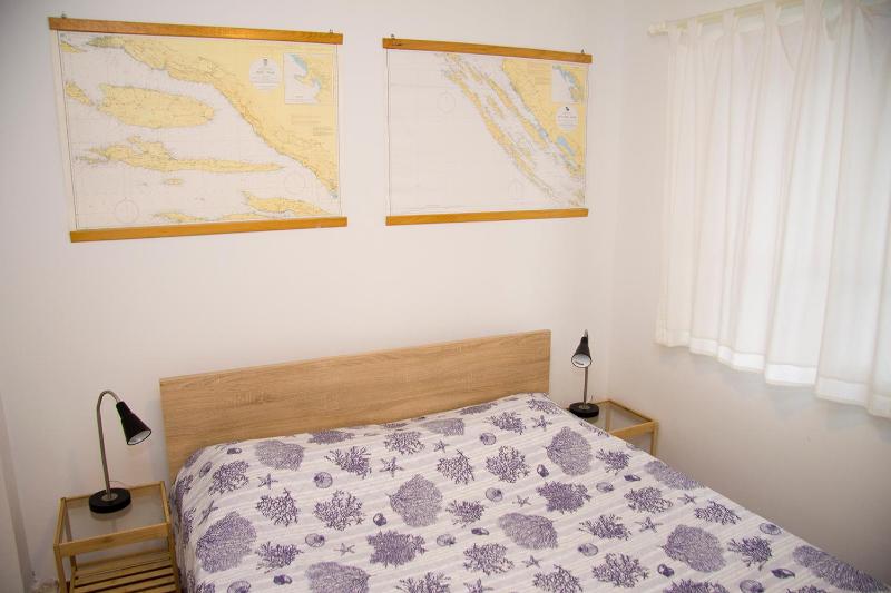 Studio Apartment with Sea View image 3