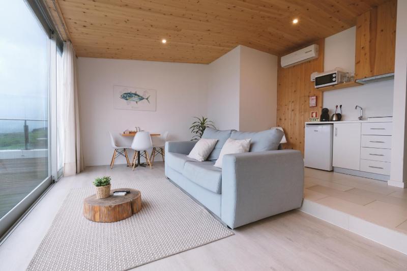 Superior Double Room with Sea View image 2