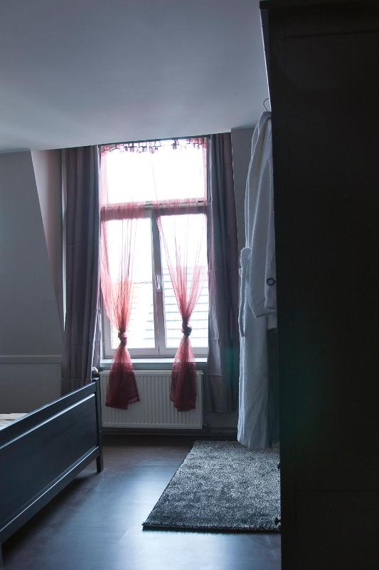 Standard Double Room image 4