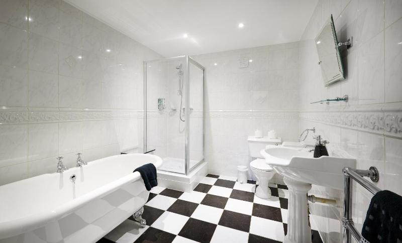 Four-Bedroom Apartment - Barossa image 2