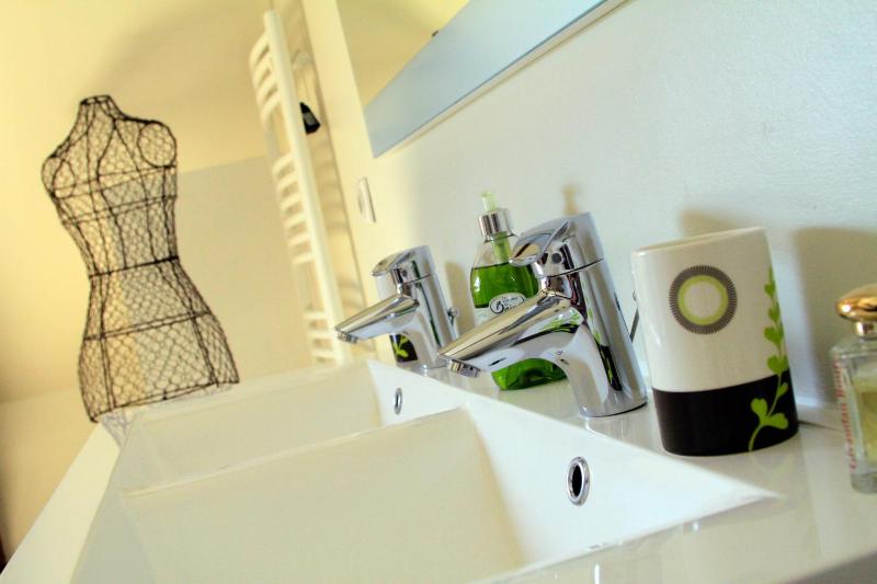 Deluxe Double Room image 4