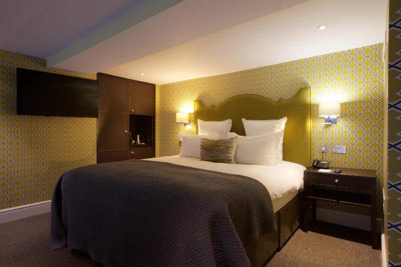 Deluxe King Suite image 3