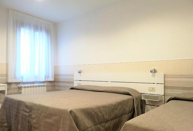 Triple Room image 4