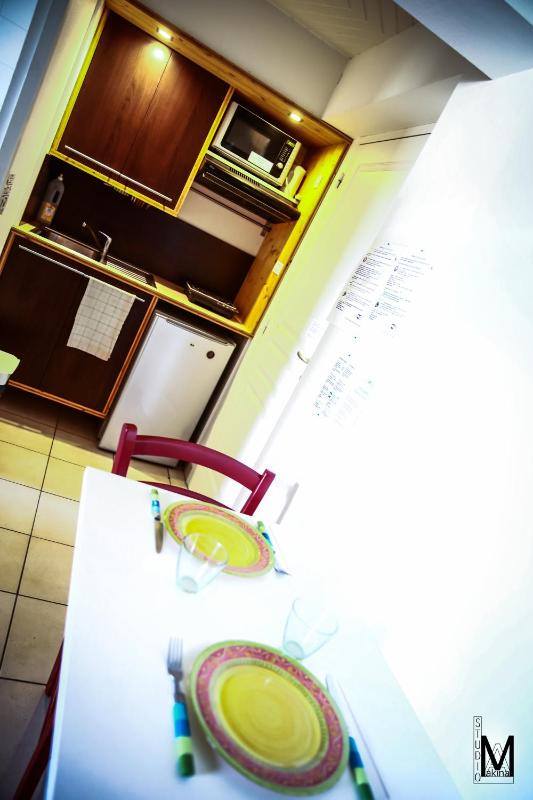 Studio Apartment image 3