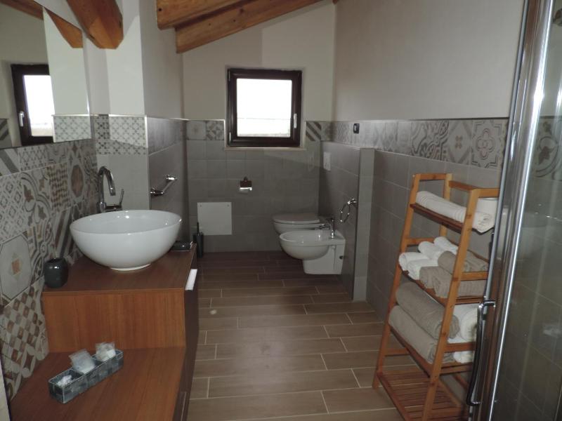 Deluxe Quadruple Room image 2