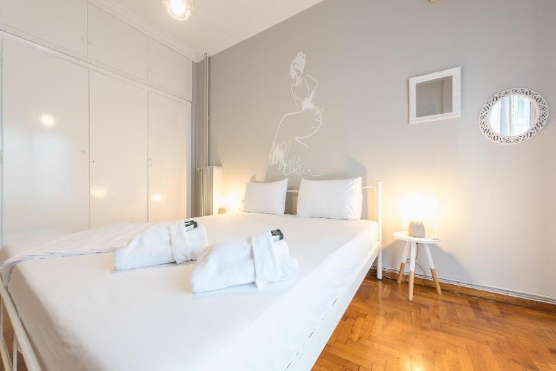 Athens Boutique Apartment by Cloudkeys - image 9