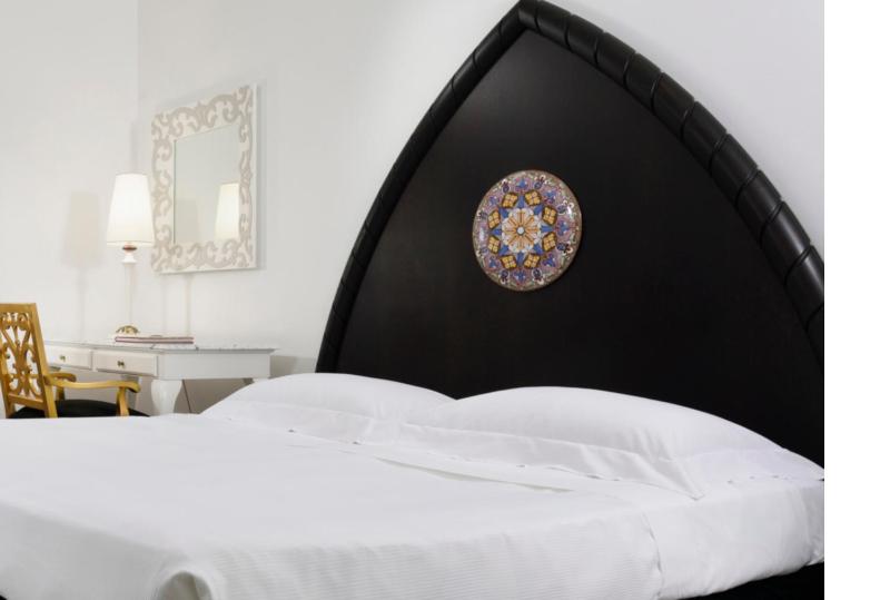 Deluxe Double Room image 3